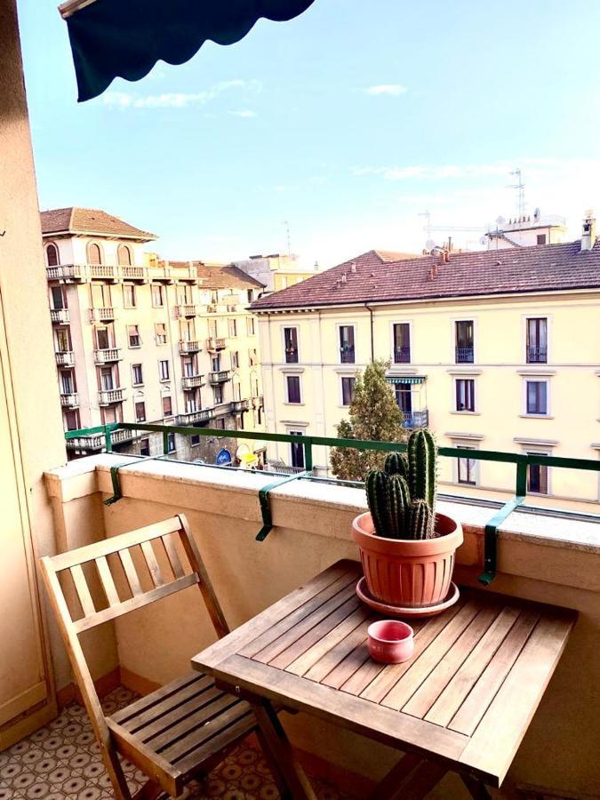 Daniela'S Spazioso Appartamento Ai Navigli Μιλάνο Εξωτερικό φωτογραφία
