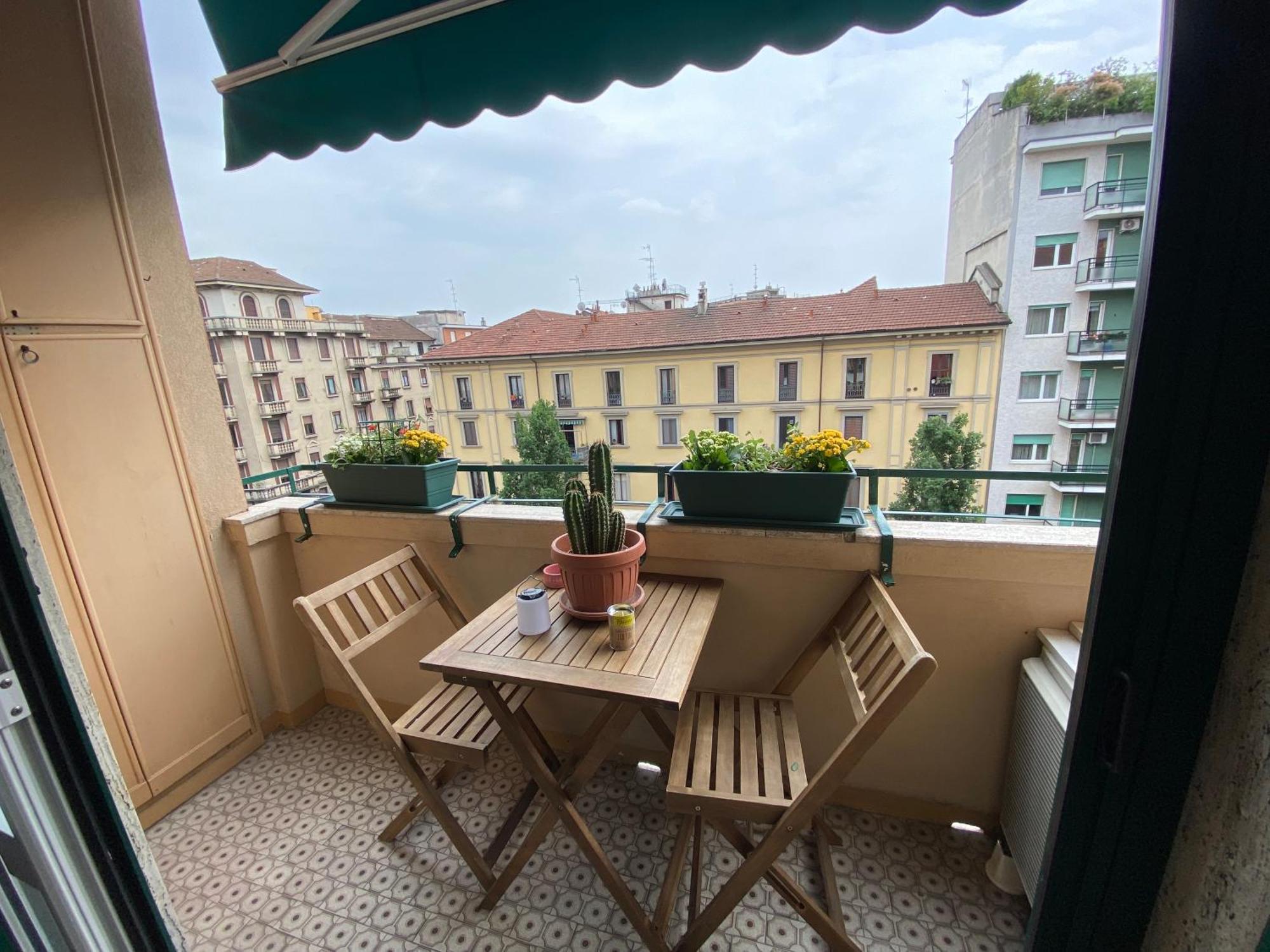 Daniela'S Spazioso Appartamento Ai Navigli Μιλάνο Εξωτερικό φωτογραφία